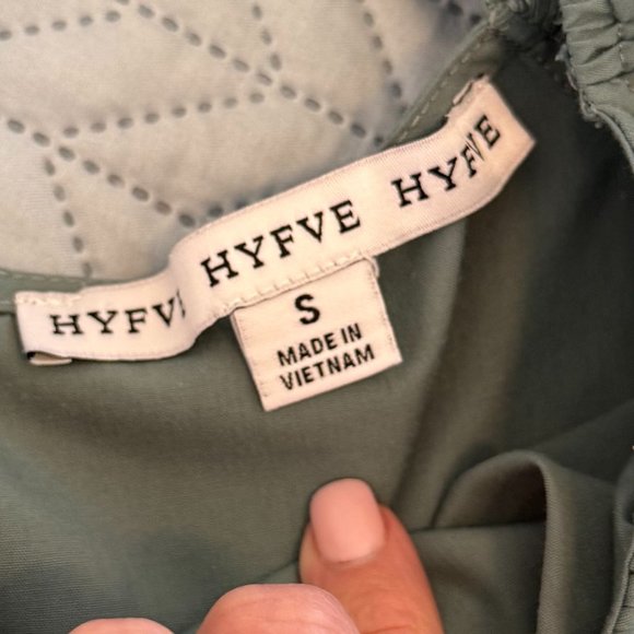 HYFVE Women's Sage Green Short Puffed Sleeve Zip Up Back Crop Top Size S - Picture 3 of 9